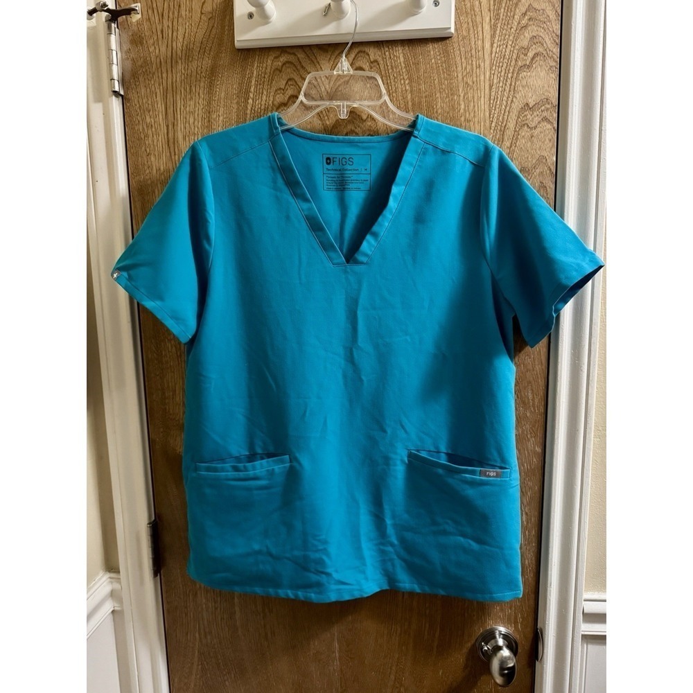 FIGS Technical Casma 3 Pocket Women's Scrub Top Bright Blue M FW1100 PO 1773